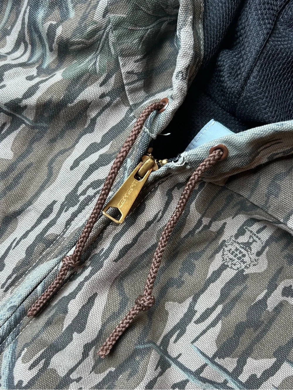 Vintage 1990’s Mossy Oak Carhartt Camo Jacket Size Large